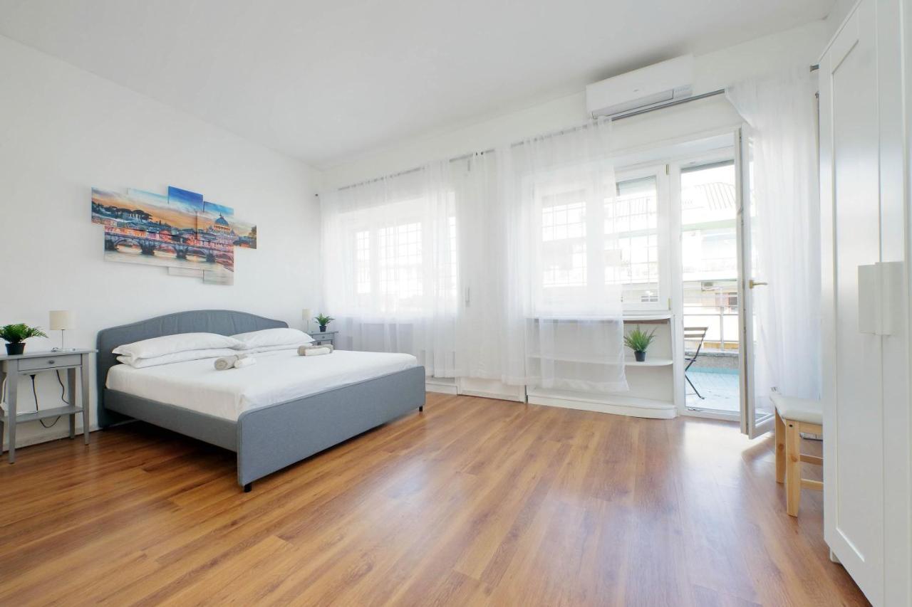 Zucchi Rooms Rzym Zewnętrze zdjęcie